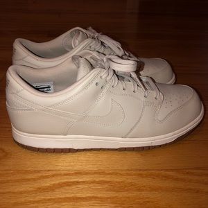 Women’s Nike Dunk low shoe